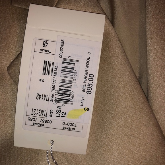 Brand New Giorgio Armani Collezioni beige suit - Picture 4 of 7